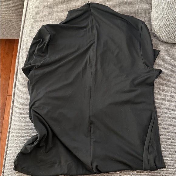 One piece - Picture 3 of 3